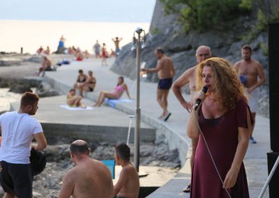 69464418_2270240509952689_1997429572420763648_o